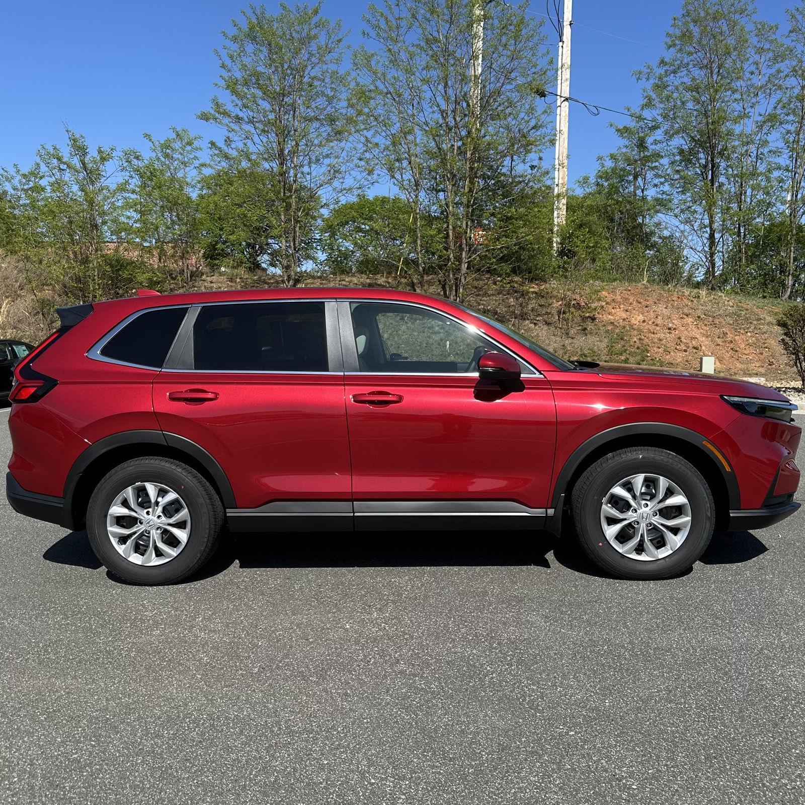 Vehicle image 4 of 8