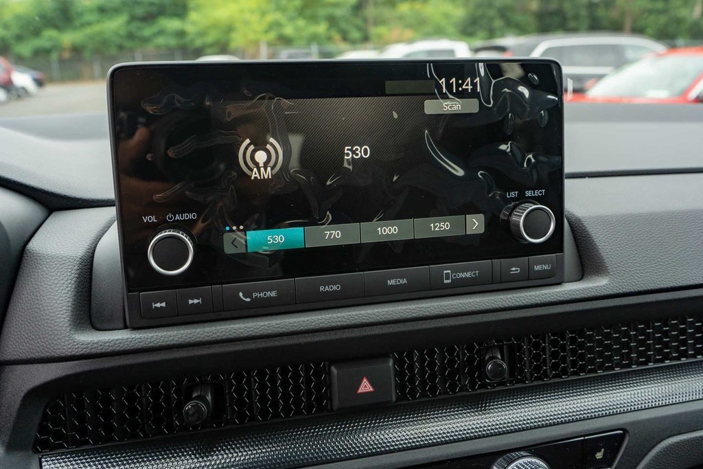 Vehicle image 27 of 30