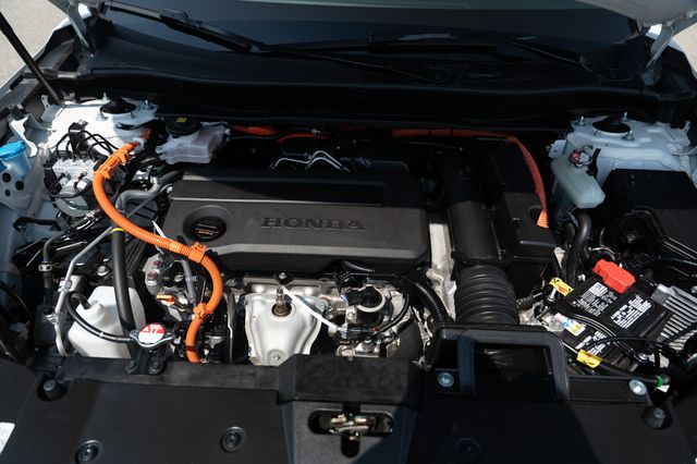 Vehicle image 31 of 37