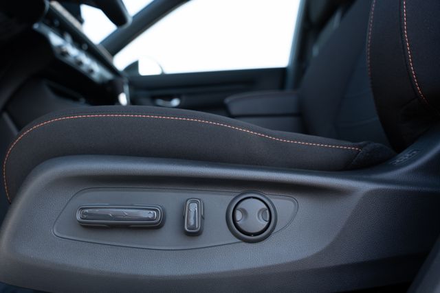 Vehicle image 22 of 37