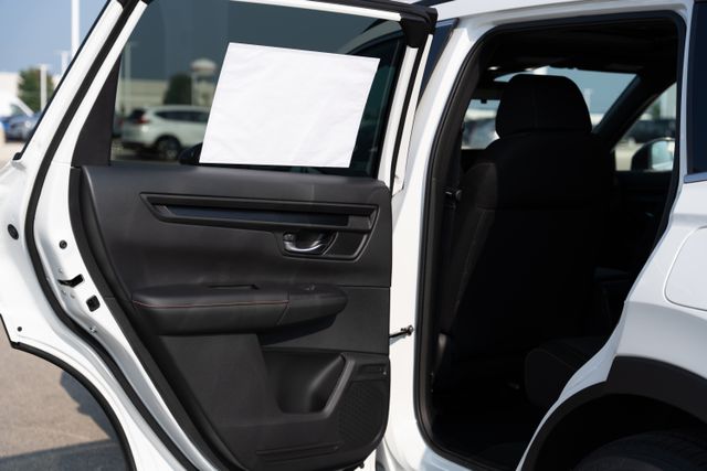 Vehicle image 19 of 37