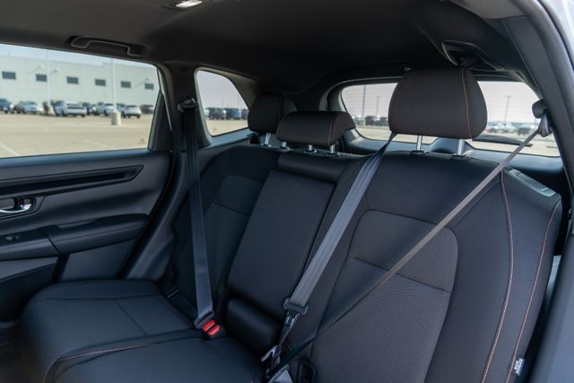 Vehicle image 17 of 37