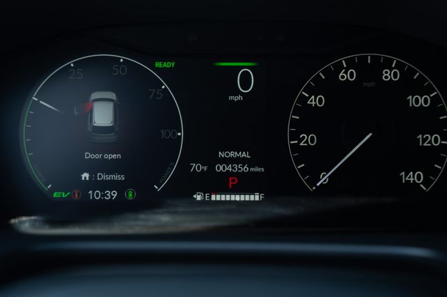 Vehicle image 13 of 37