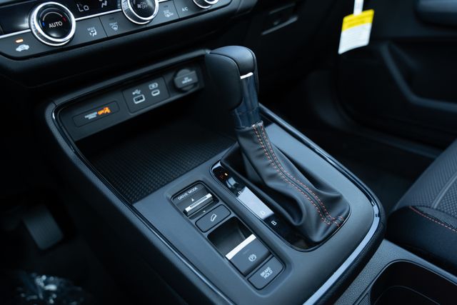Vehicle image 28 of 37