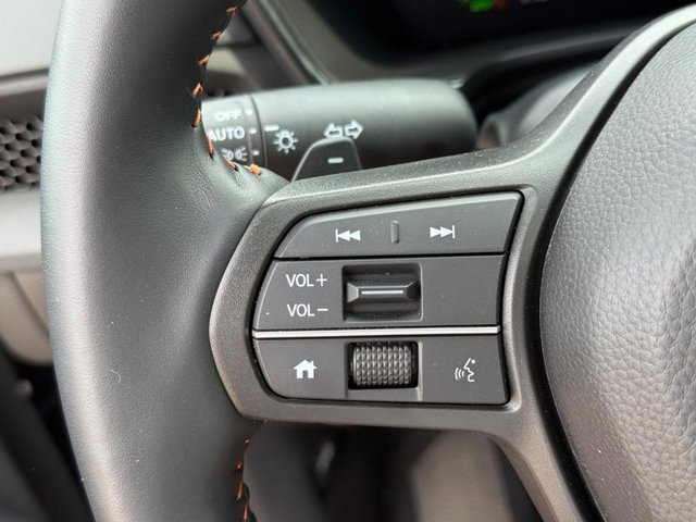 Vehicle image 12 of 22