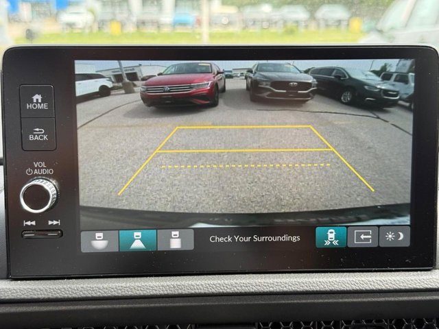 Vehicle image 15 of 22