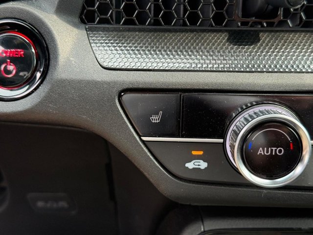 Vehicle image 16 of 22