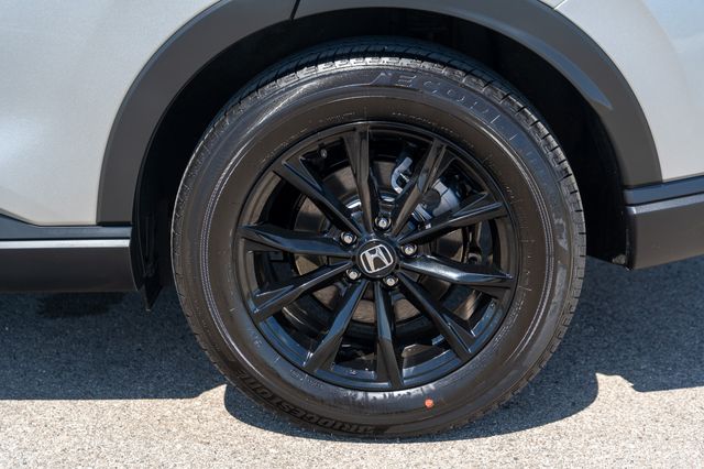 Vehicle image 9 of 40