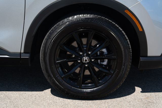 Vehicle image 11 of 40