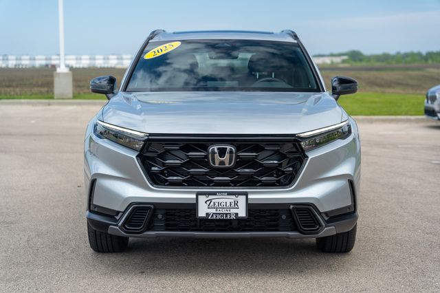Vehicle image 2 of 40