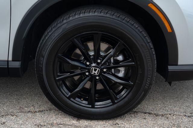 Vehicle image 11 of 40