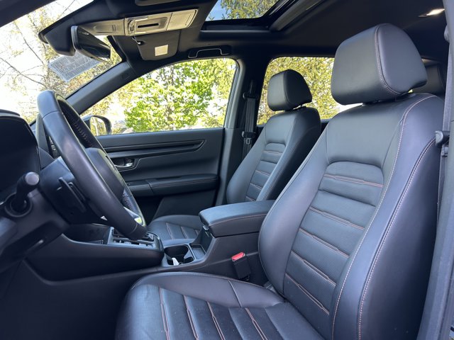 Vehicle image 9 of 17