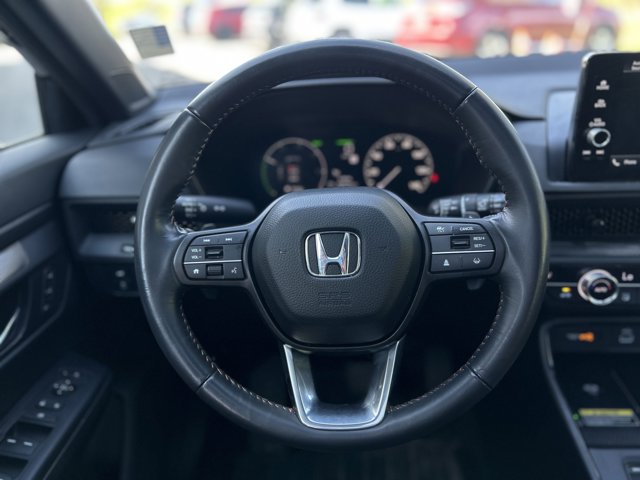 Vehicle image 10 of 17