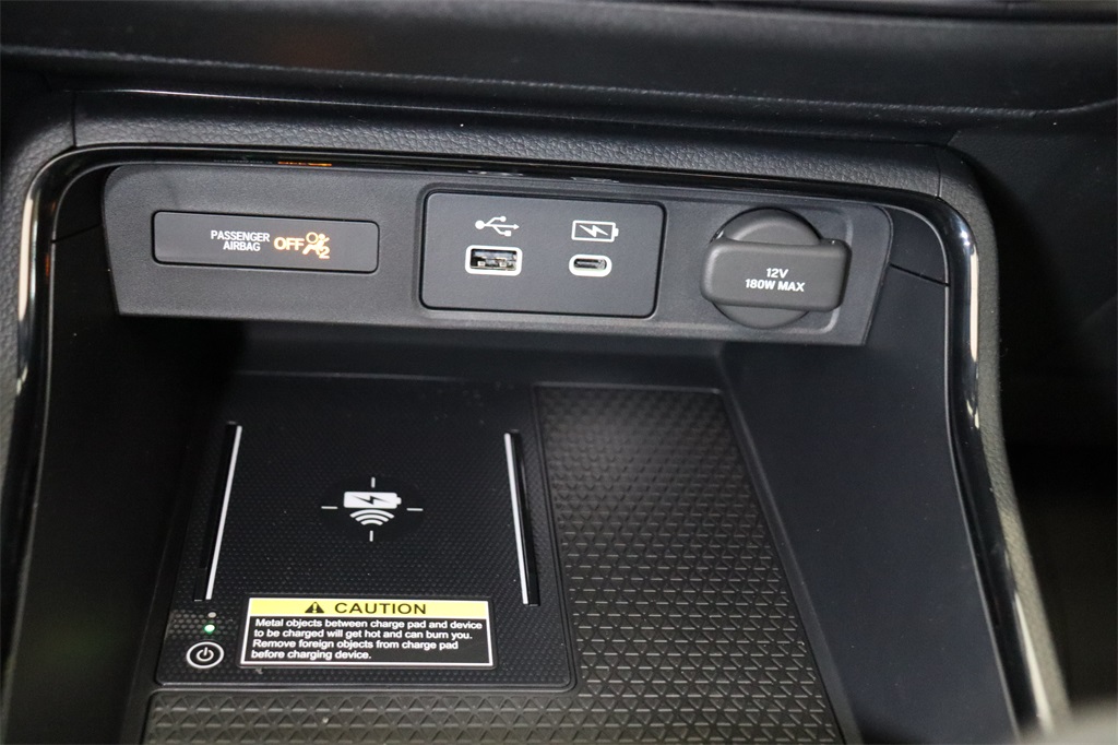 Vehicle image 22 of 25