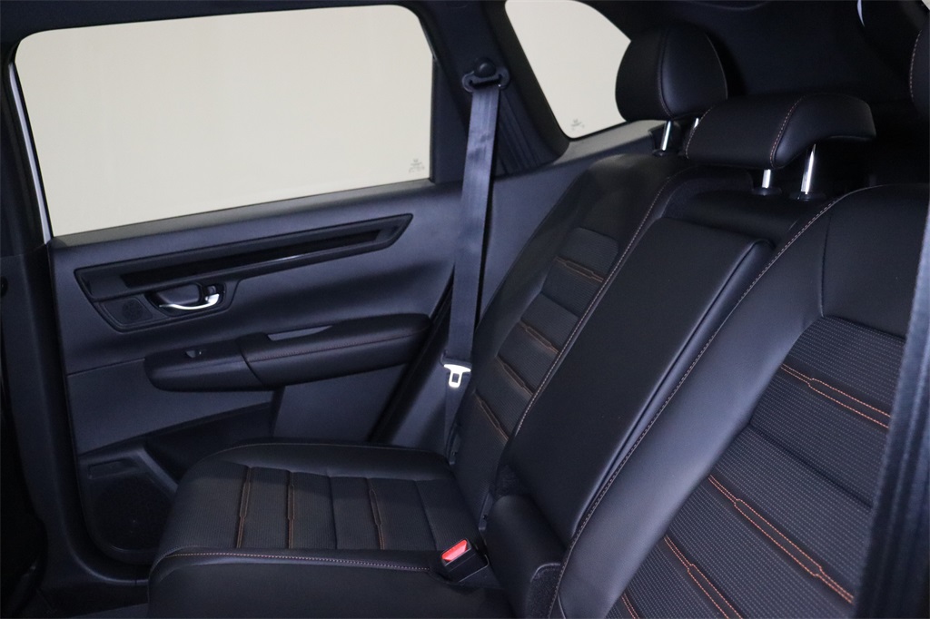 Vehicle image 11 of 25