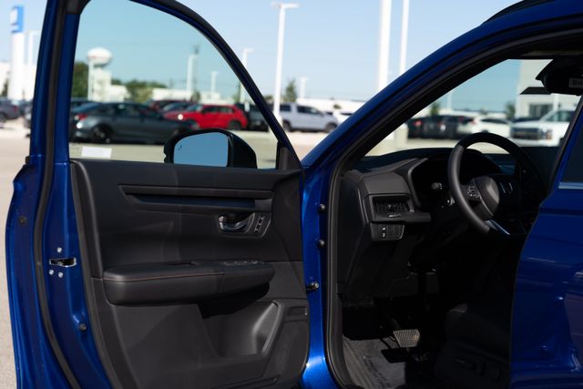 Vehicle image 22 of 40