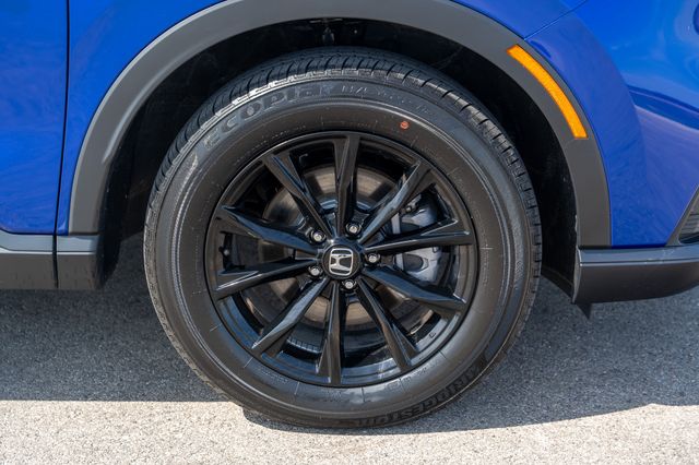 Vehicle image 11 of 40