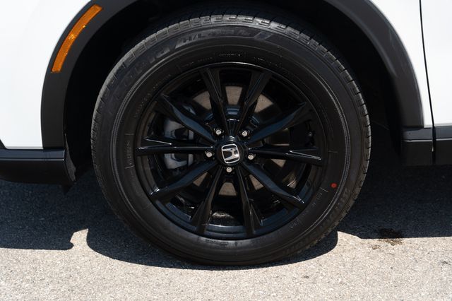 Vehicle image 12 of 40