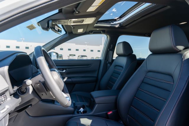 Vehicle image 19 of 40
