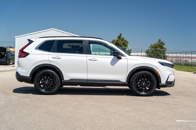 Vehicle image 4 of 40