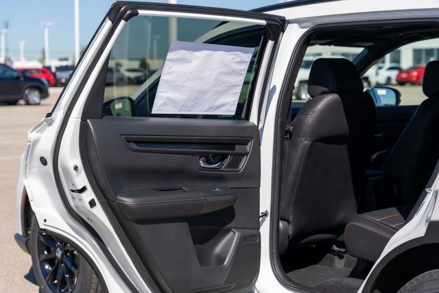 Vehicle image 23 of 40