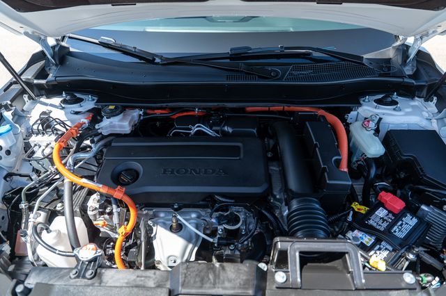 Vehicle image 34 of 40