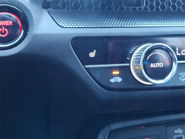 Vehicle image 22 of 24