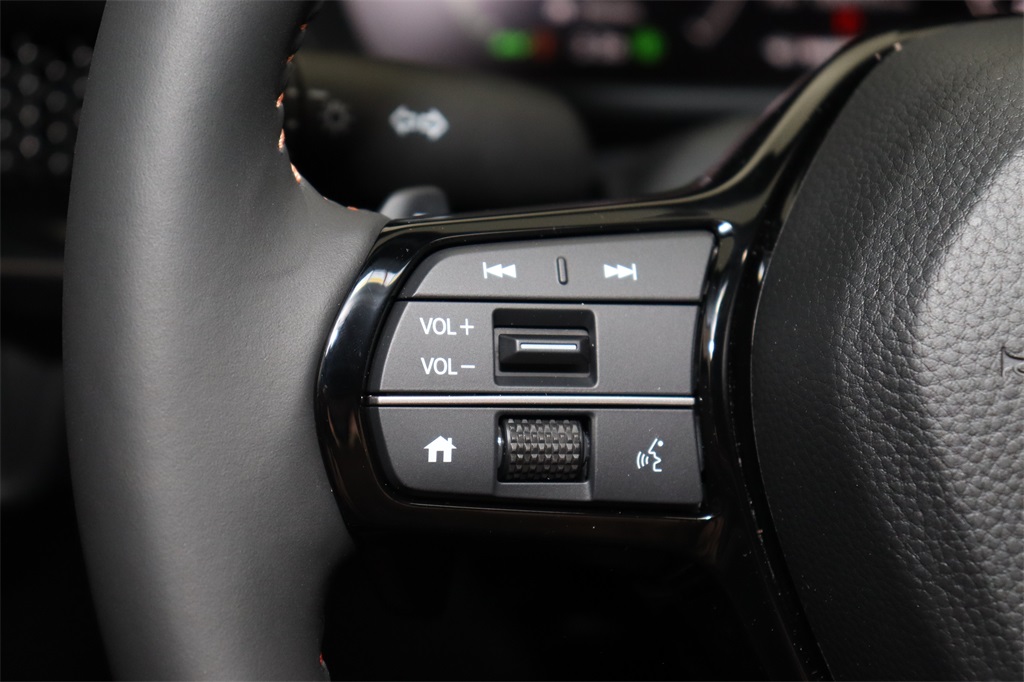Vehicle image 15 of 25