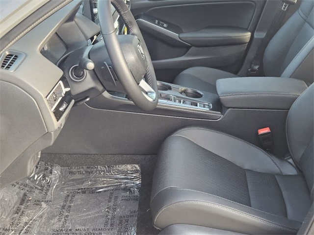 Vehicle image 12 of 27