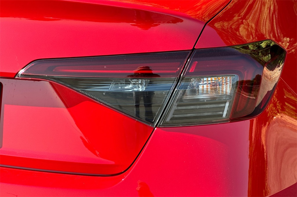 Vehicle image 30 of 31