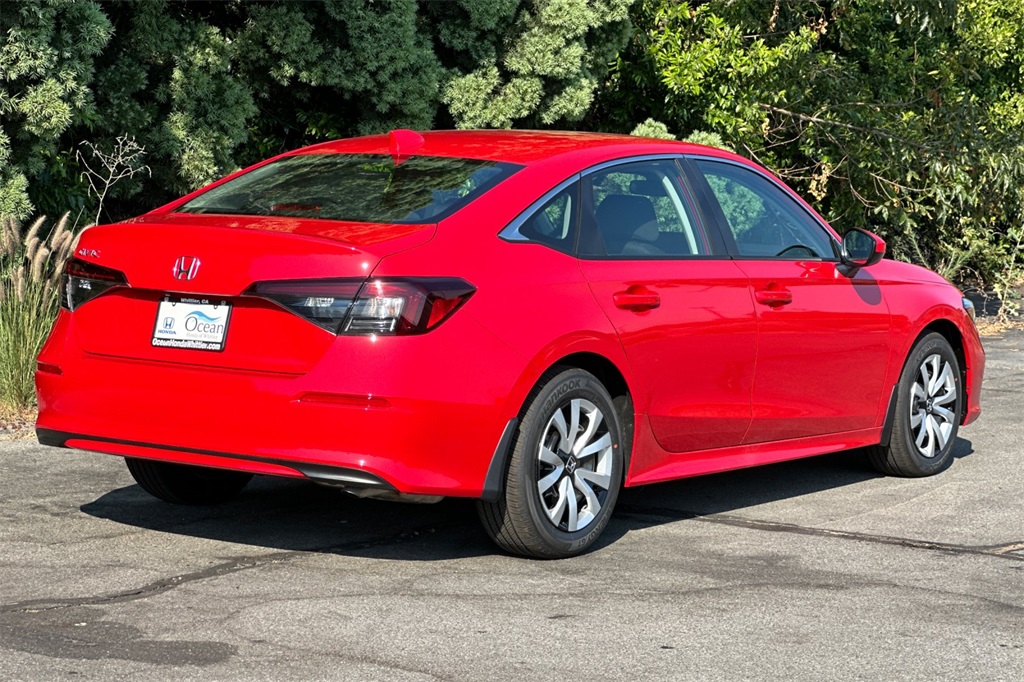 Vehicle image 6 of 31