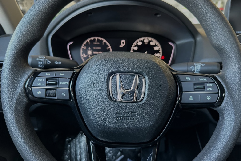 Vehicle image 24 of 31