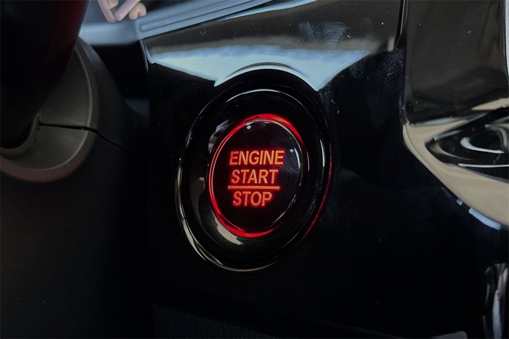 Vehicle image 23 of 31