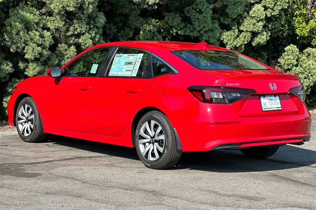 Vehicle image 8 of 31