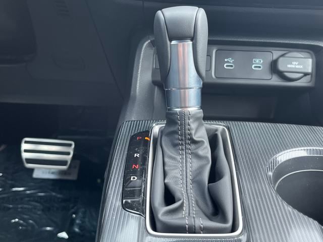 Vehicle image 29 of 34