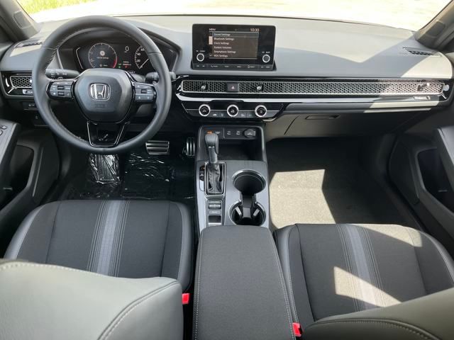 Vehicle image 17 of 34
