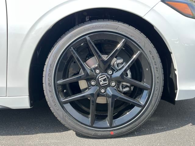 Vehicle image 11 of 34