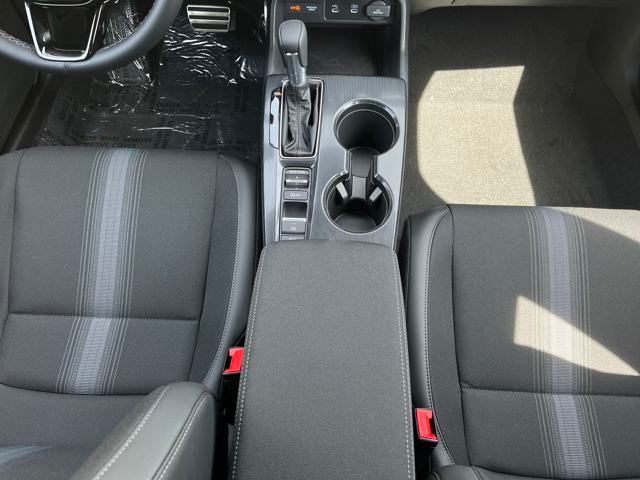 Vehicle image 31 of 34