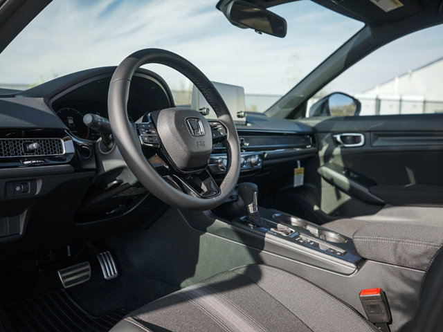 Vehicle image 15 of 23