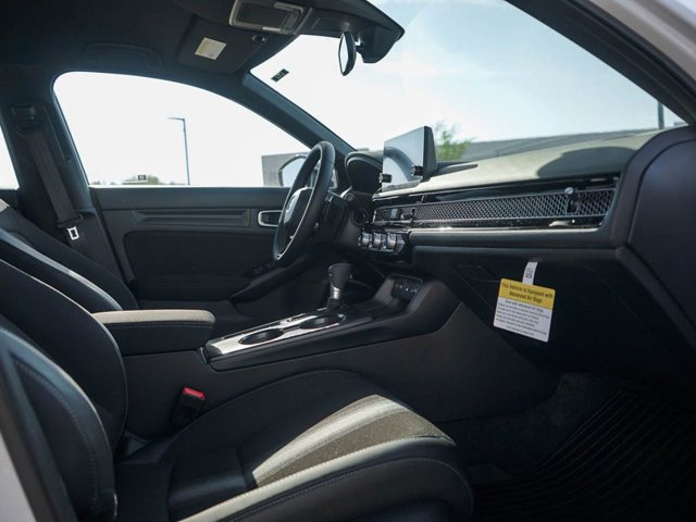 Vehicle image 8 of 23