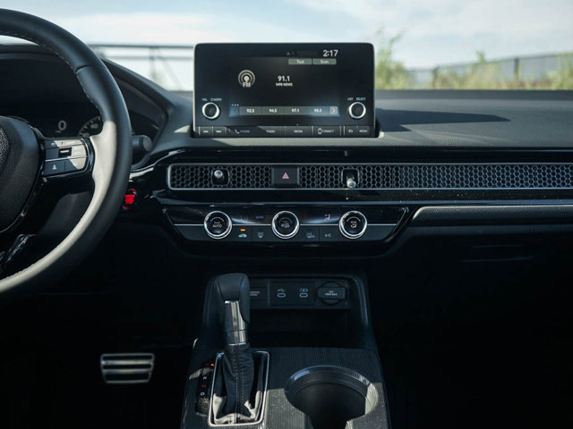 Vehicle image 14 of 23