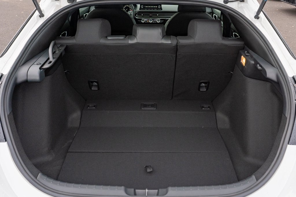 Vehicle image 12 of 27