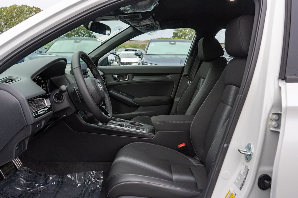 Vehicle image 21 of 27