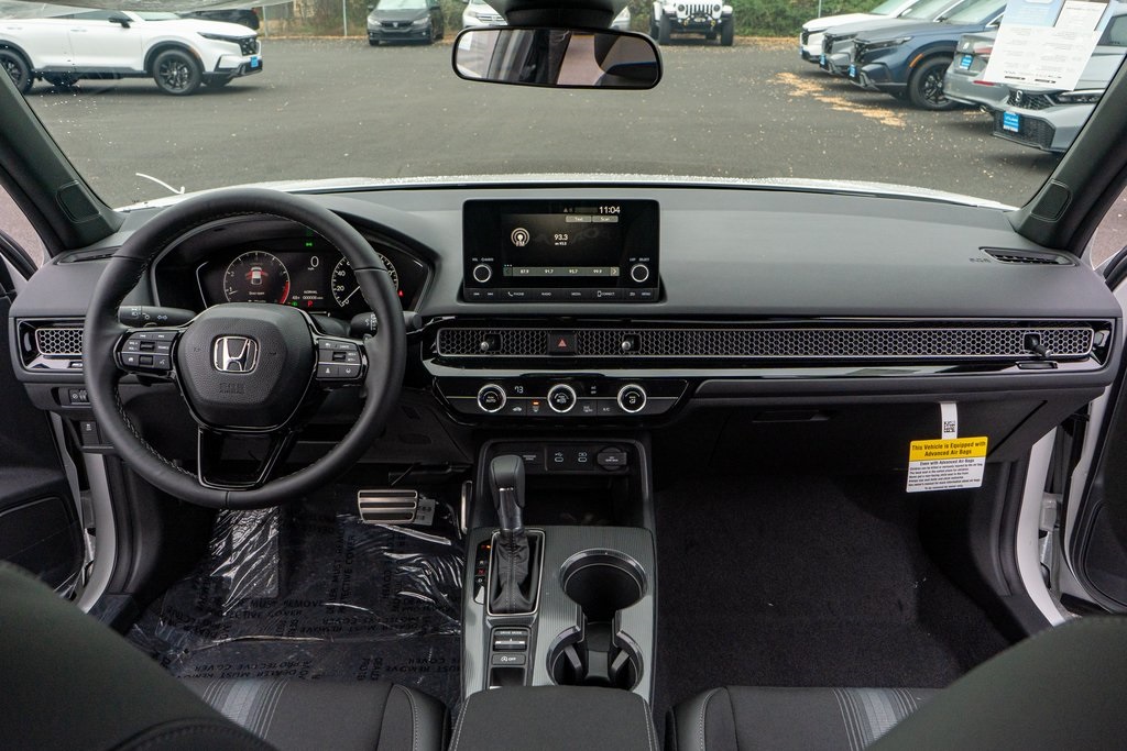 Vehicle image 17 of 27