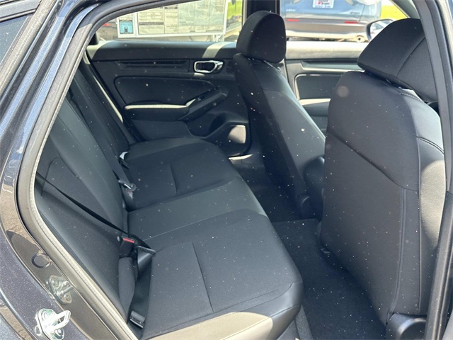 Vehicle image 11 of 30