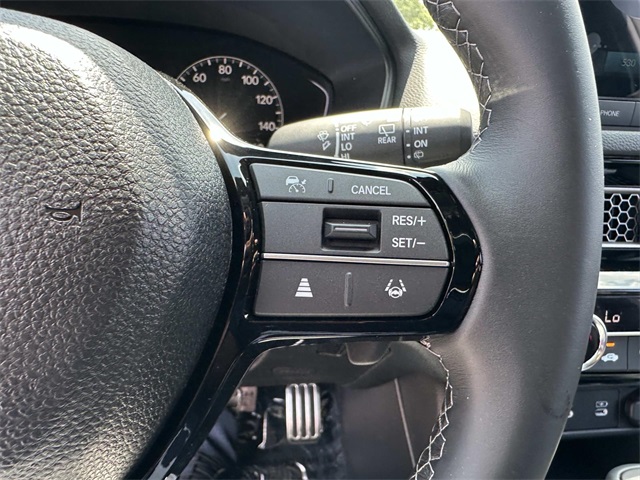 Vehicle image 18 of 30