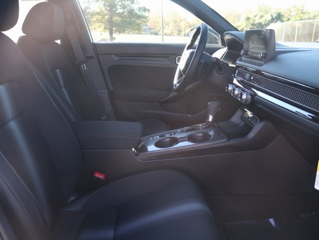 2025 Honda Civic Sport Image 9 of 25
