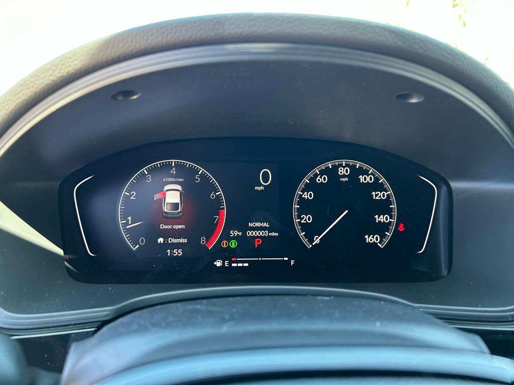 Vehicle image 16 of 28
