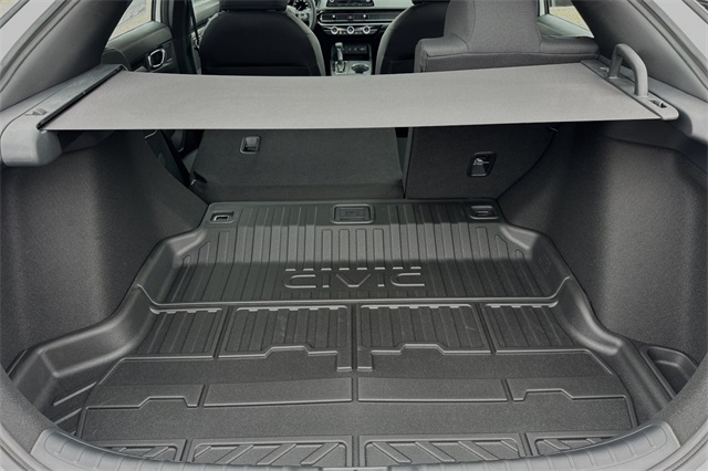 Vehicle image 17 of 31