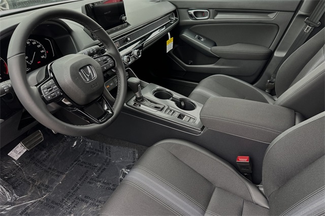 Vehicle image 10 of 31
